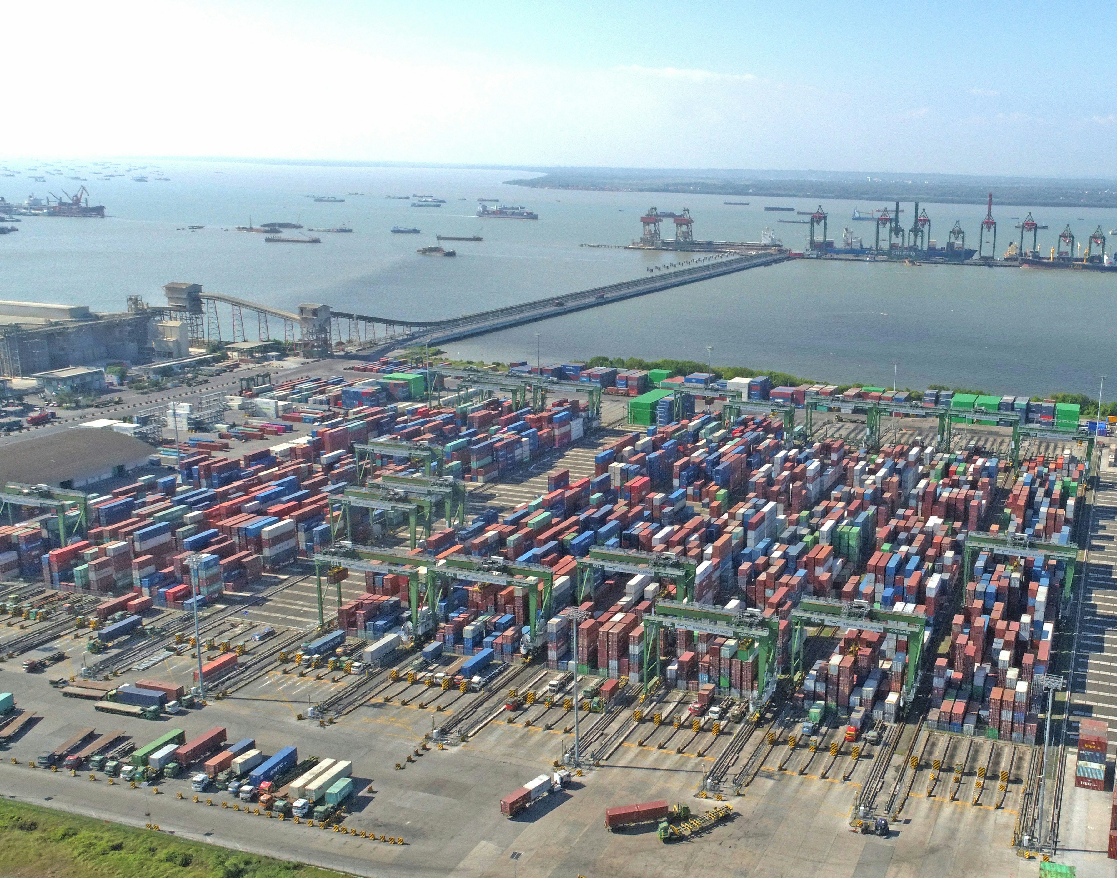 Port · Container terminal
